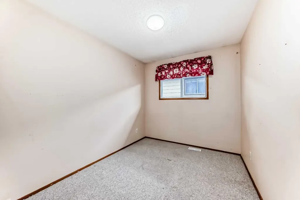 112 Albert Street SE Airdrie AB T4B 0R5