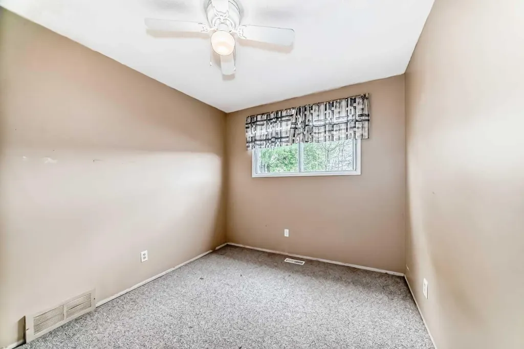 112 Albert Street SE Airdrie AB T4B 0R5