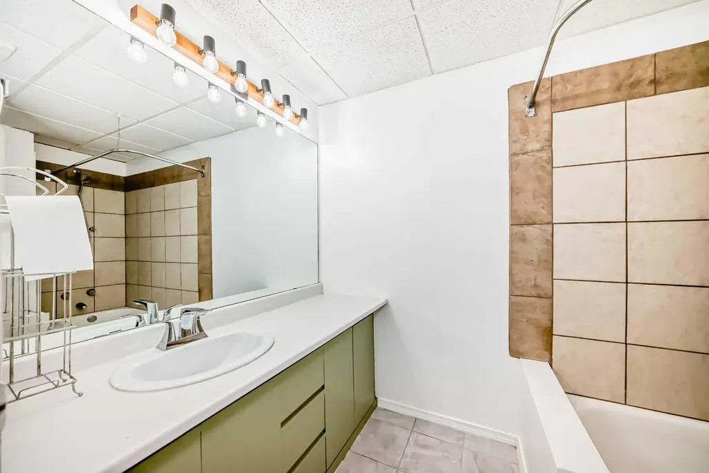 112 Albert Street SE Airdrie AB T4B 0R5