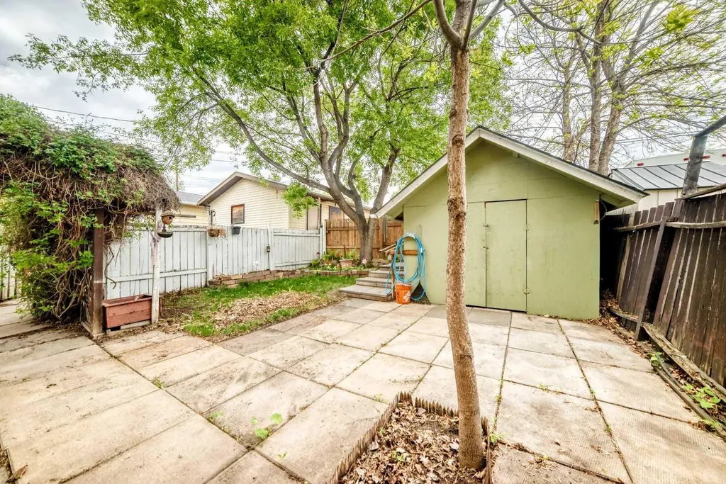 112 Albert Street SE Airdrie AB T4B 0R5