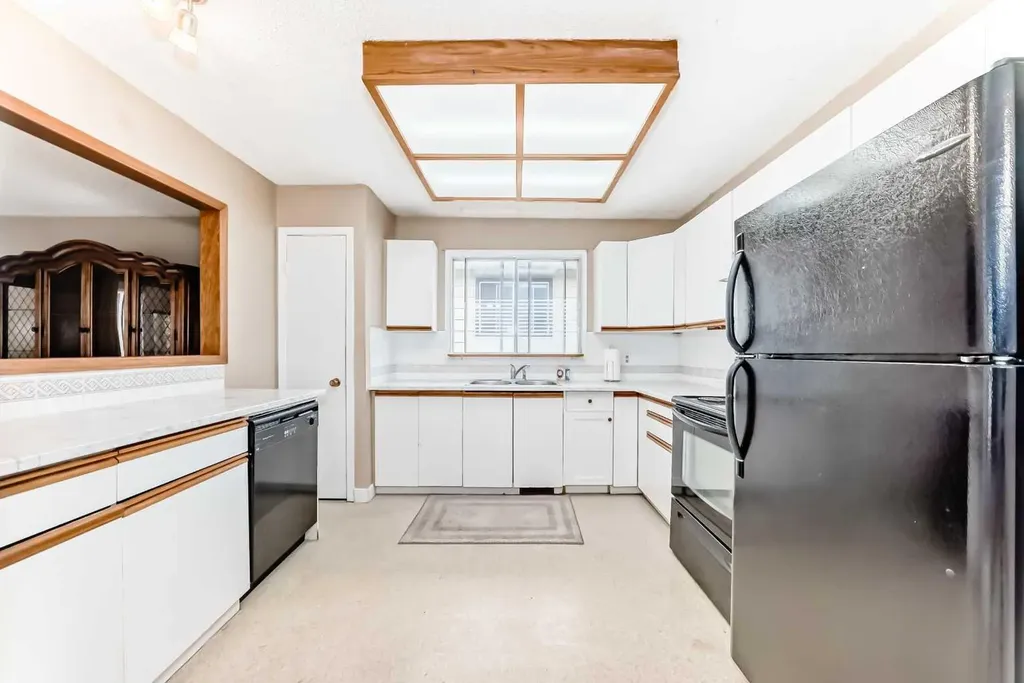 112 Albert Street SE Airdrie AB T4B 0R5