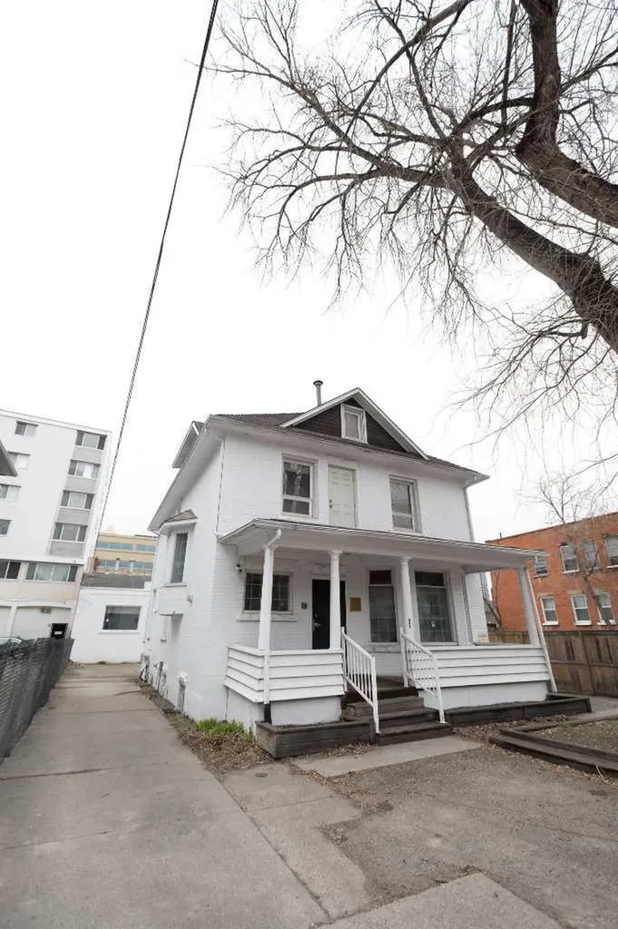 322 18 Avenue SW Calgary AB T2S 0C3