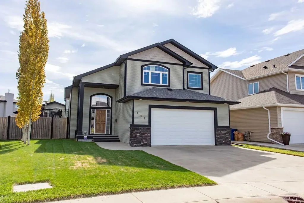 101 Coachman Way Blackfalds AB T4M 0B4