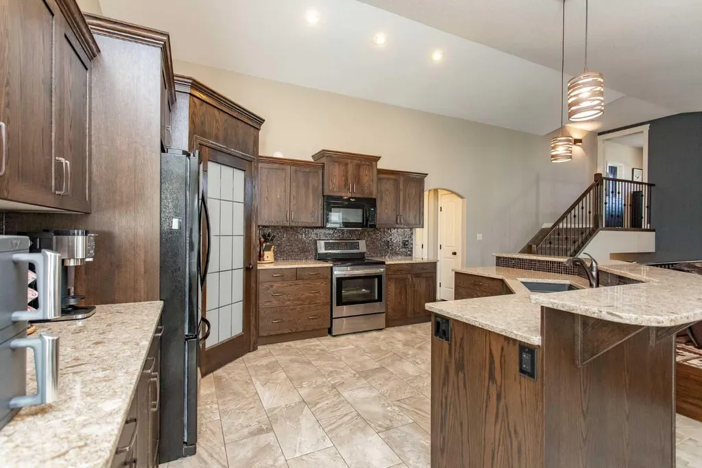 101 Coachman Way Blackfalds AB T4M 0B4
