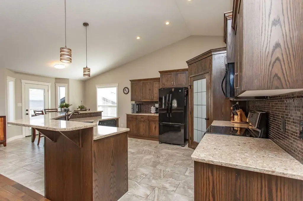 101 Coachman Way Blackfalds AB T4M 0B4