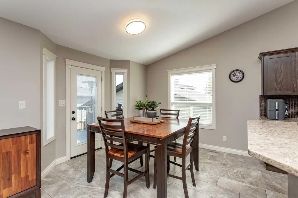 101 Coachman Way Blackfalds AB T4M 0B4