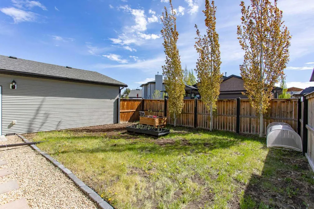 101 Coachman Way Blackfalds AB T4M 0B4