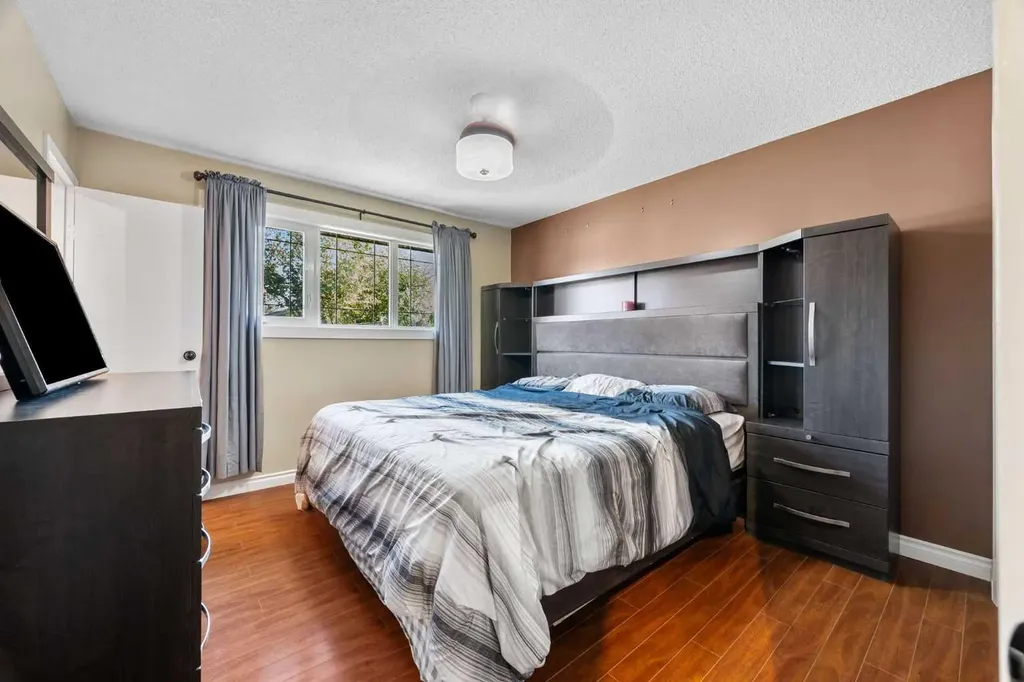3313 53 Avenue Lloydminster AB T9V 1H1