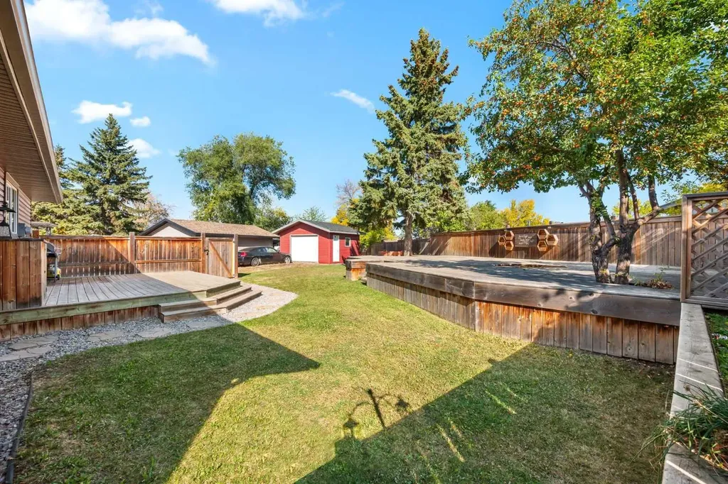 3313 53 Avenue Lloydminster AB T9V 1H1