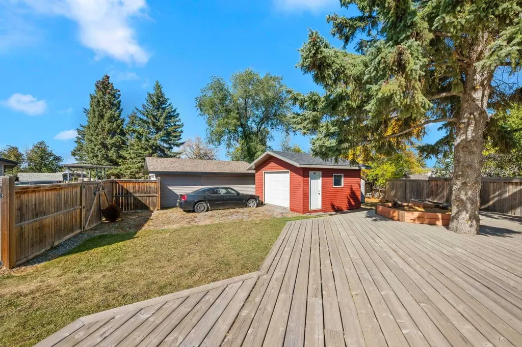 3313 53 Avenue Lloydminster AB T9V 1H1