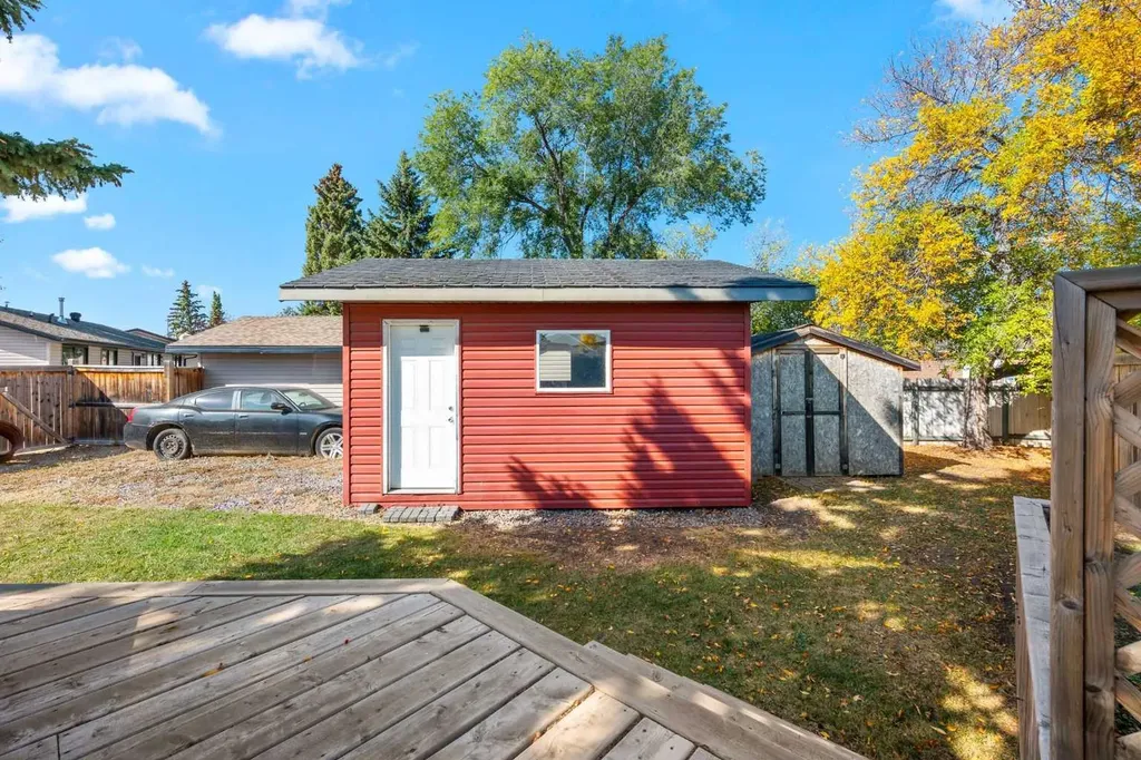 3313 53 Avenue Lloydminster AB T9V 1H1
