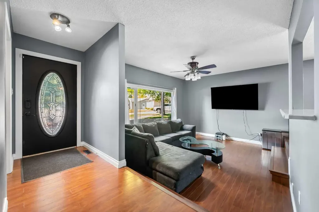 3313 53 Avenue Lloydminster AB T9V 1H1