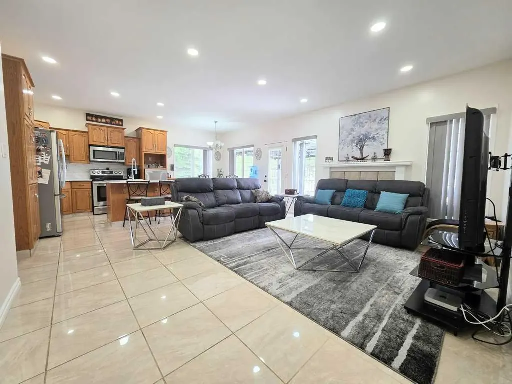 301 3 Avenue NE Slave Lake AB T0G 2A2
