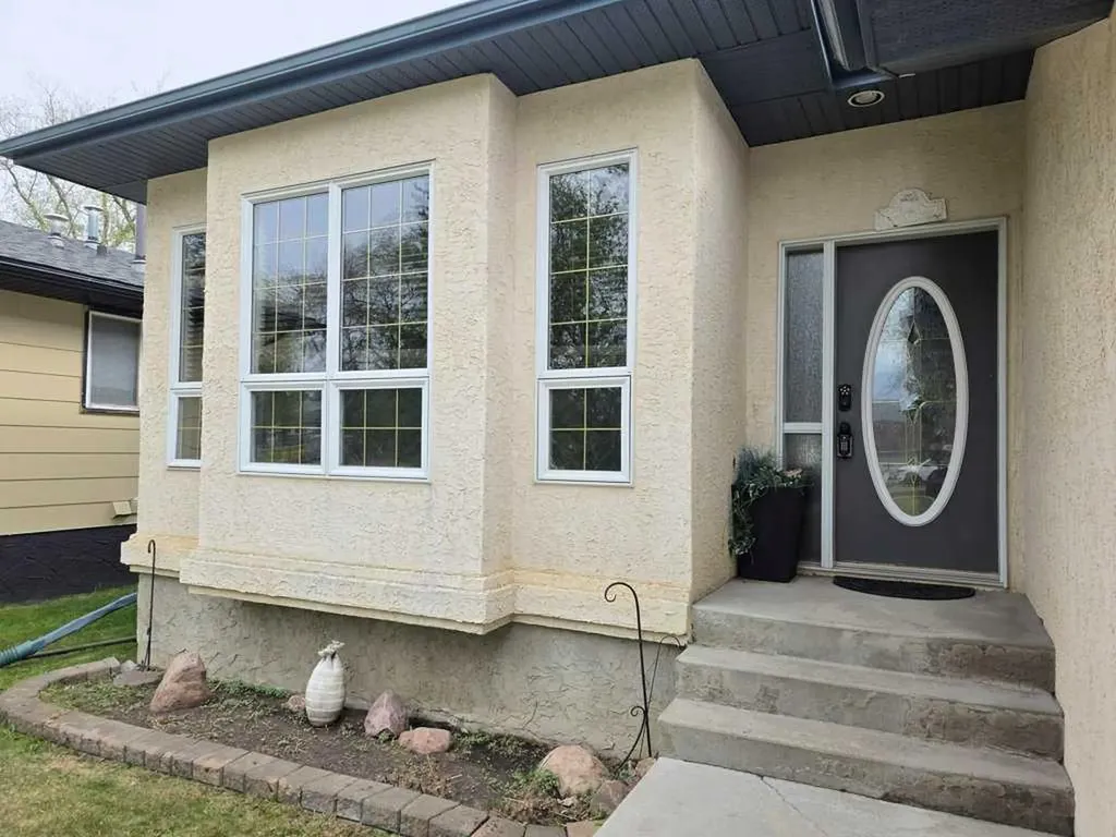 301 3 Avenue NE Slave Lake AB T0G 2A2