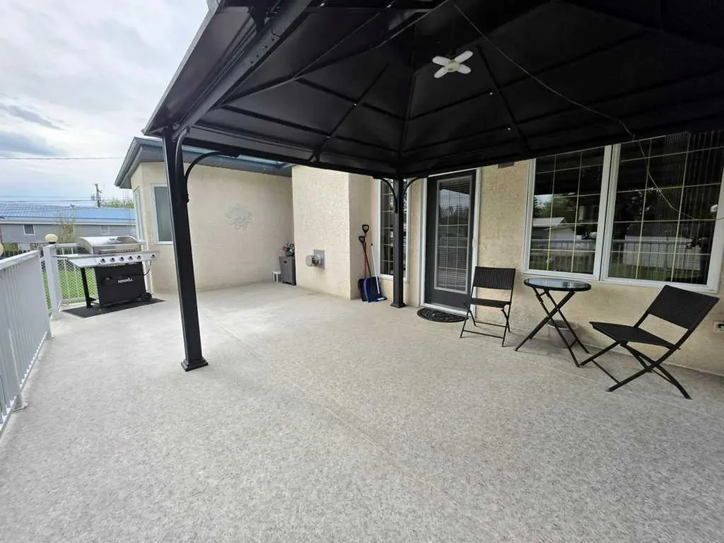 301 3 Avenue NE Slave Lake AB T0G 2A2