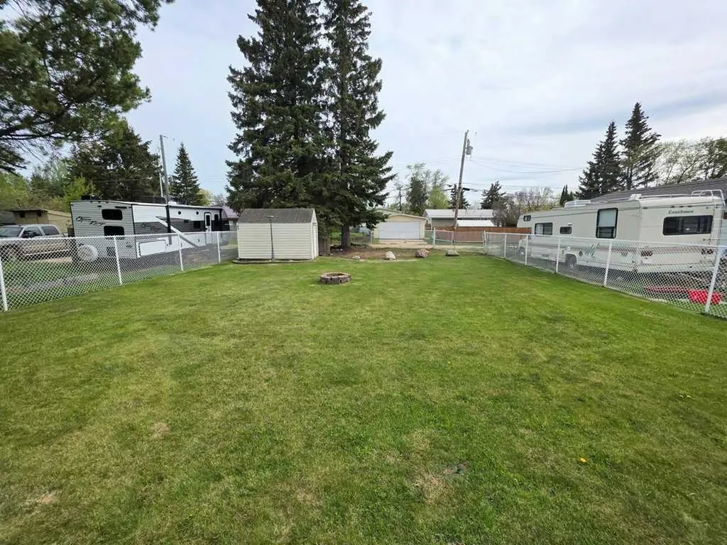 301 3 Avenue NE Slave Lake AB T0G 2A2