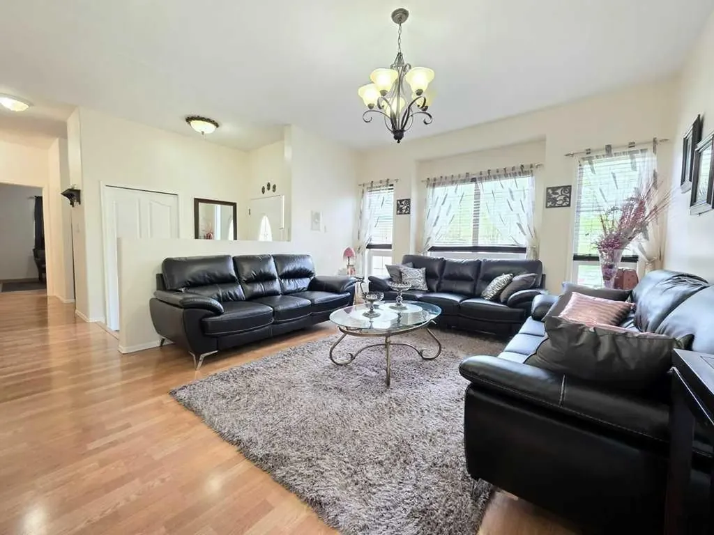 301 3 Avenue NE Slave Lake AB T0G 2A2