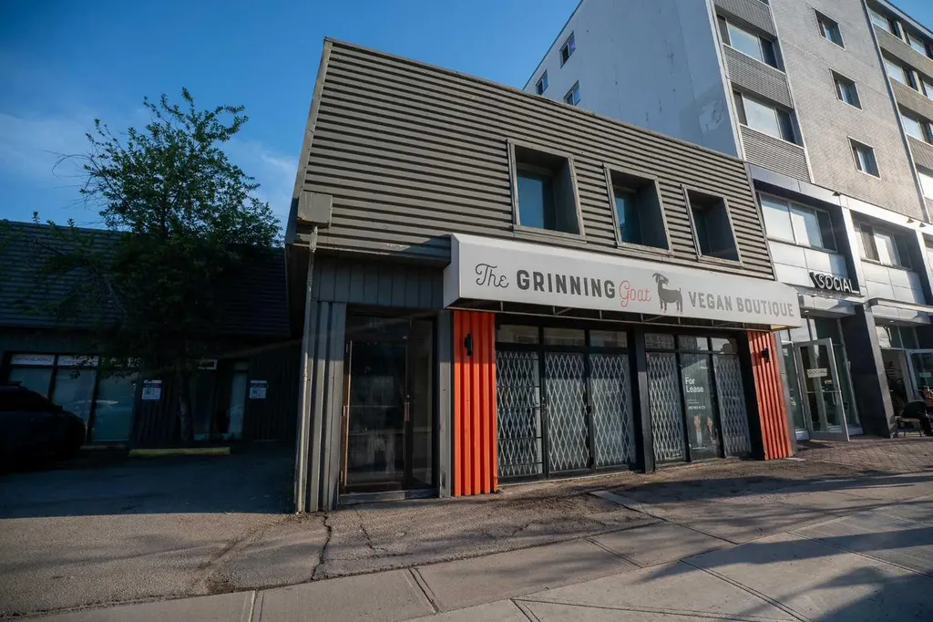 323 17 Avenue SW Calgary AB T2S0A5