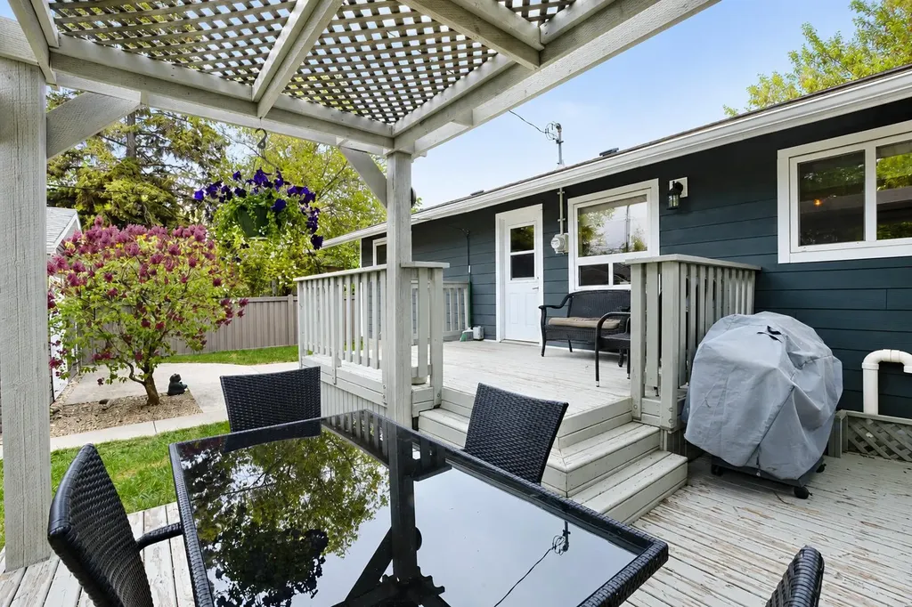 9905 92 Avenue Grande Prairie AB T8V 0H7