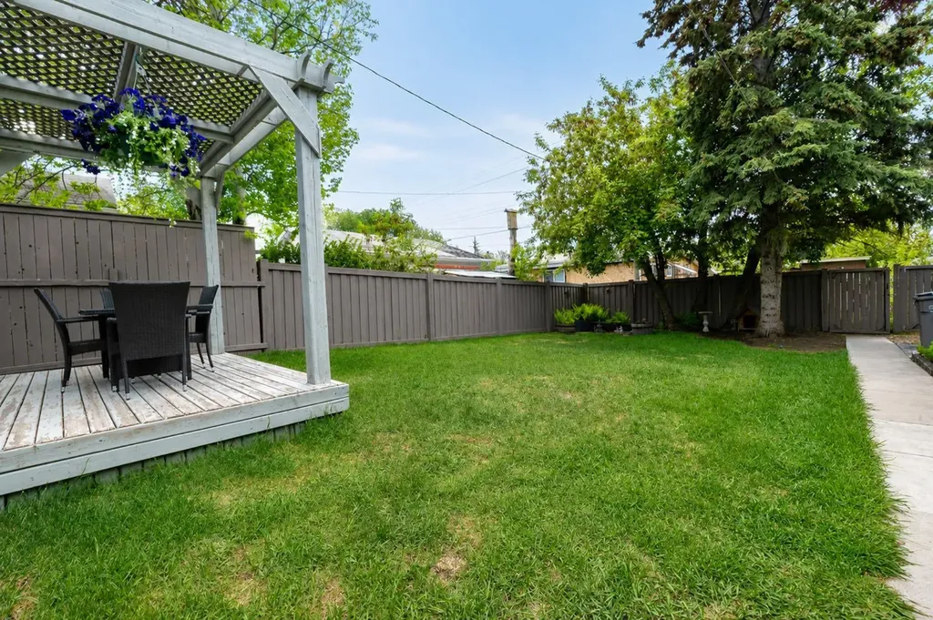 9905 92 Avenue Grande Prairie AB T8V 0H7