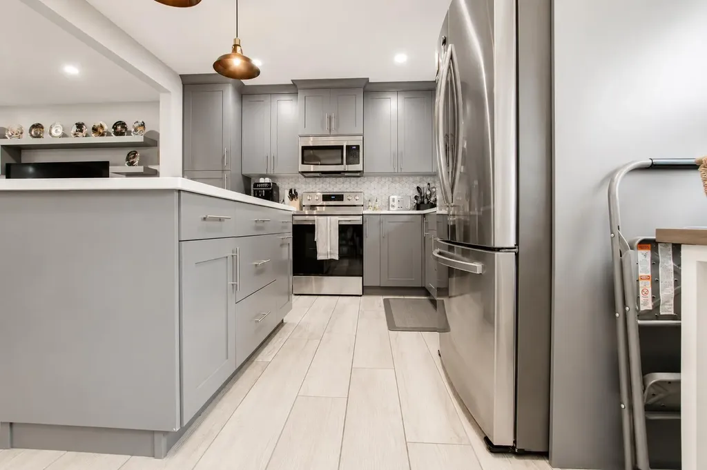 9905 92 Avenue Grande Prairie AB T8V 0H7