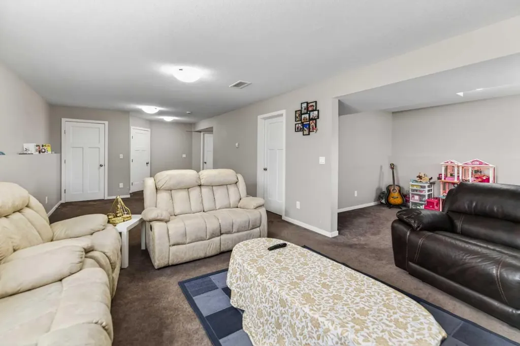 50 Trimble Close Red Deer AB T4P0N6