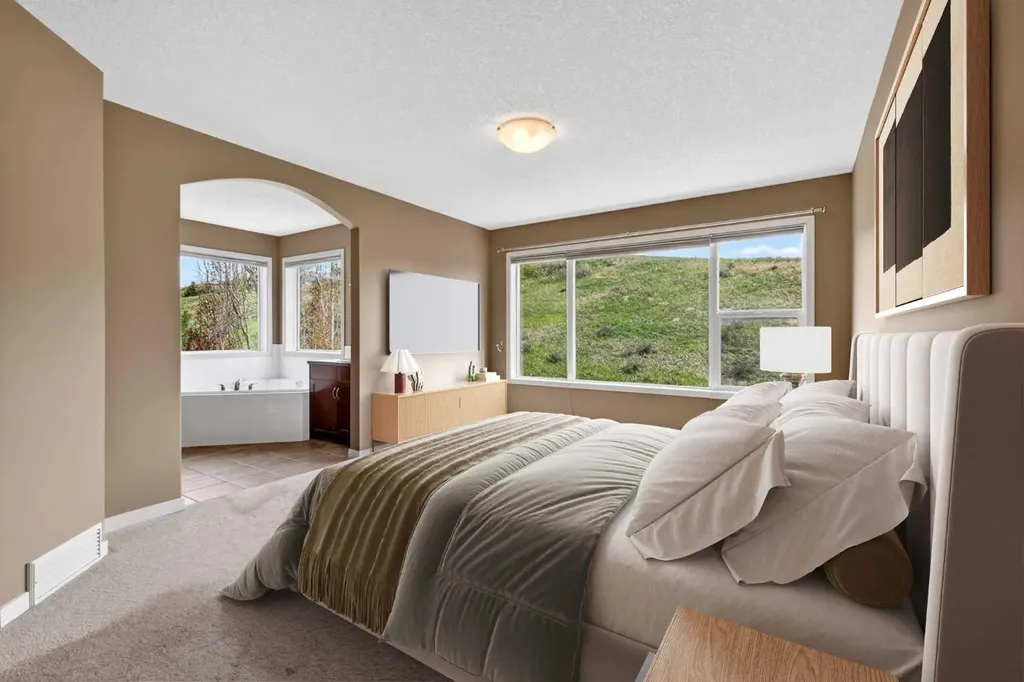 337 Discovery Ridge Boulevard SW Calgary AB T3H 5T6