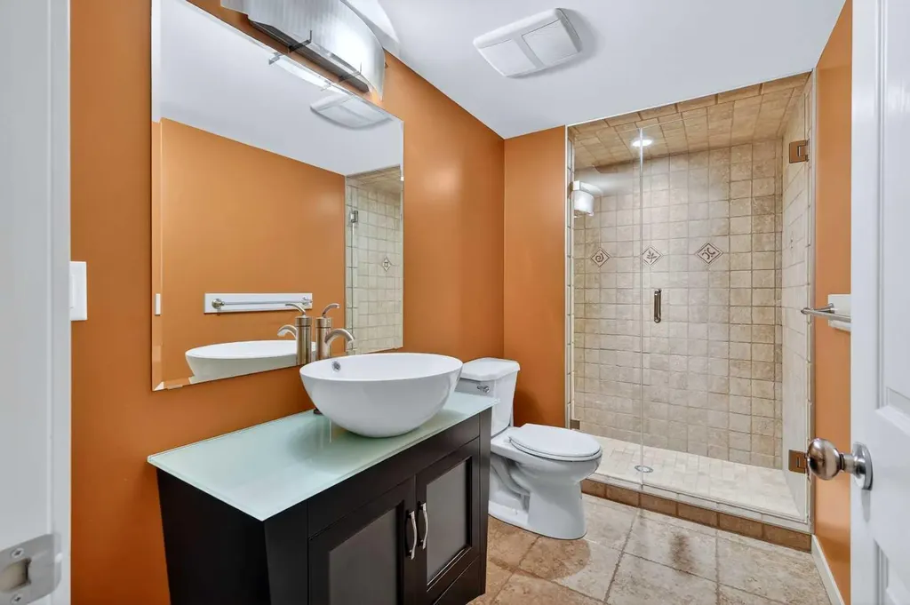 337 Discovery Ridge Boulevard SW Calgary AB T3H 5T6