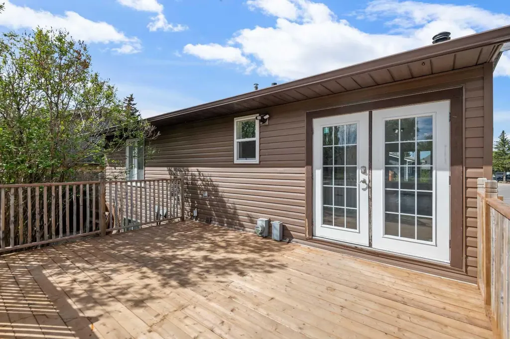 1504 Big Springs Way SE Airdrie AB T4A 1N3