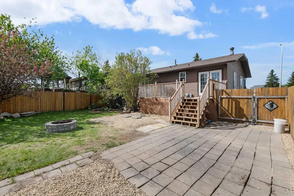 1504 Big Springs Way SE Airdrie AB T4A 1N3