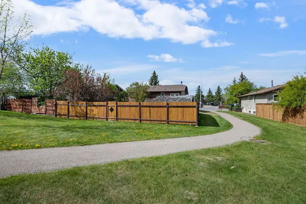 1504 Big Springs Way SE Airdrie AB T4A 1N3