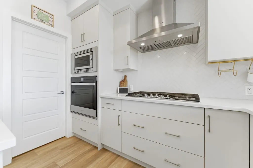 936 Langholm Drive SE Airdrie AB T4A 3R2