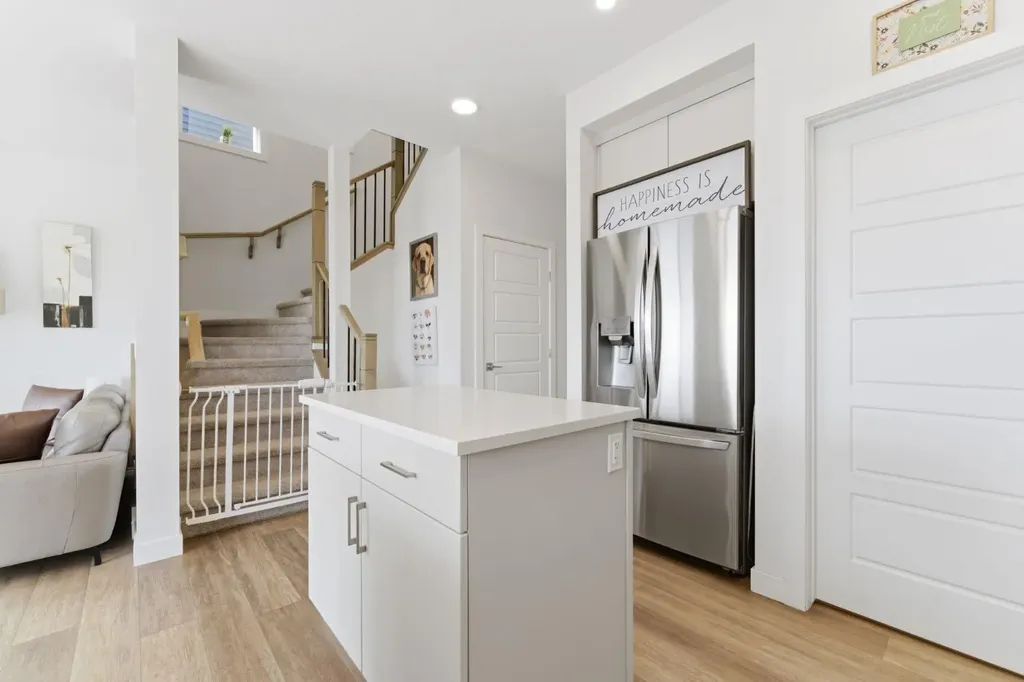 936 Langholm Drive SE Airdrie AB T4A 3R2