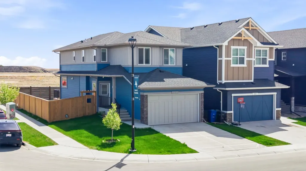 936 Langholm Drive SE Airdrie AB T4A 3R2
