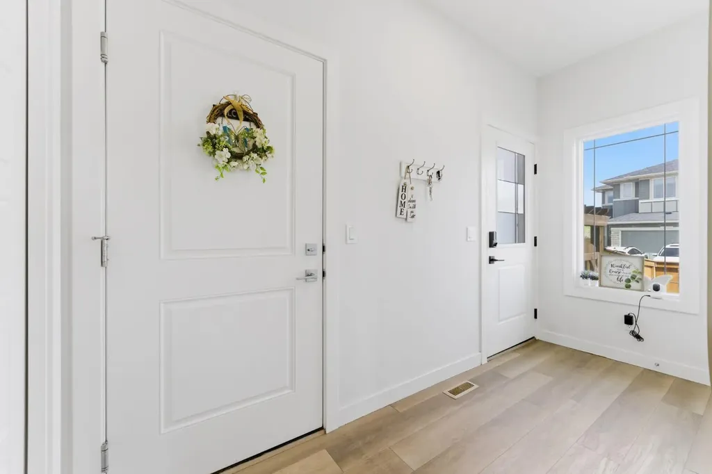 936 Langholm Drive SE Airdrie AB T4A 3R2