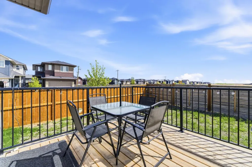 936 Langholm Drive SE Airdrie AB T4A 3R2