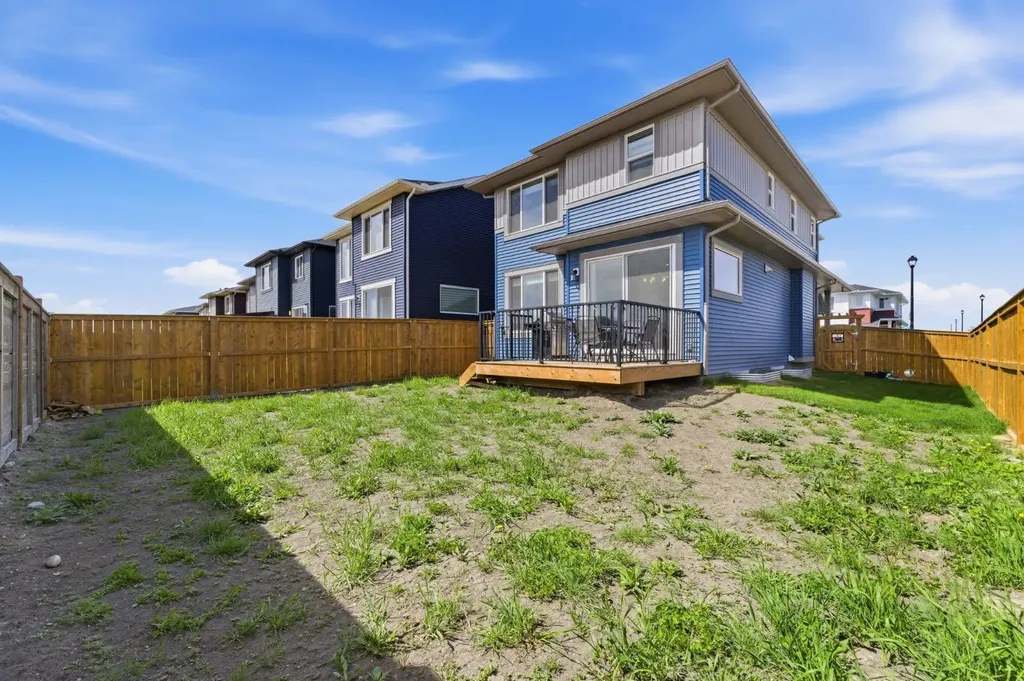 936 Langholm Drive SE Airdrie AB T4A 3R2