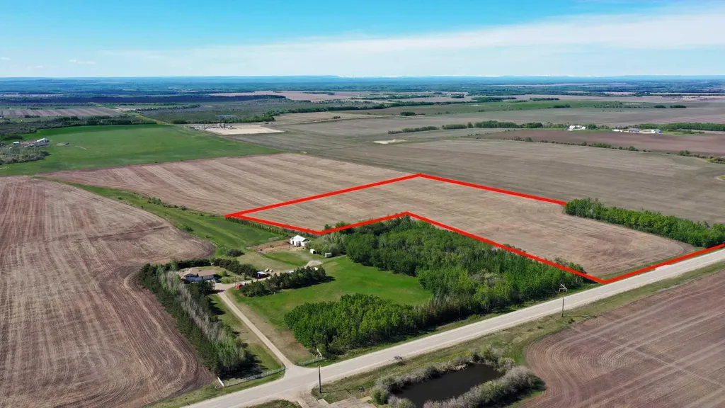 712 Twp Road Dimsdale AB T8W 5A1