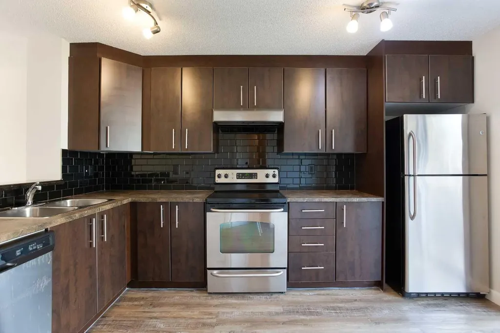 2445 Kingsland Road SE Airdrie AB T4B 0B5