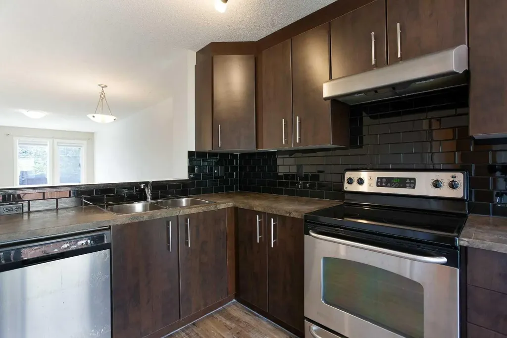 2445 Kingsland Road SE Airdrie AB T4B 0B5