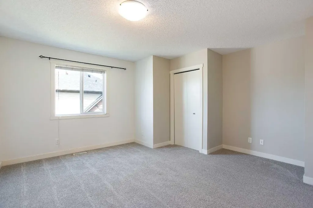 2445 Kingsland Road SE Airdrie AB T4B 0B5