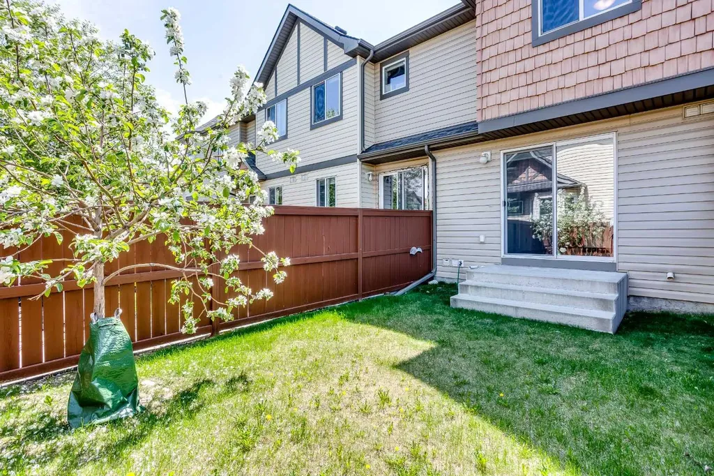 2445 Kingsland Road SE Airdrie AB T4B 0B5