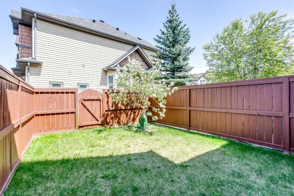 2445 Kingsland Road SE Airdrie AB T4B 0B5