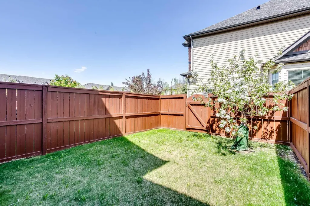 2445 Kingsland Road SE Airdrie AB T4B 0B5