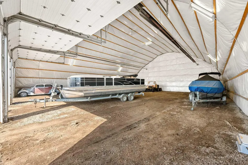 58 Willoughby Street Blackfoot AB T9V 1C7