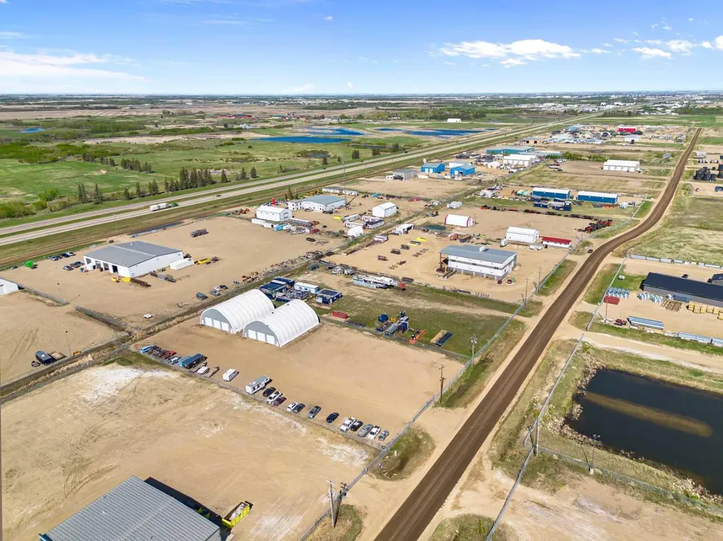 58 Willoughby Street Blackfoot AB T9V 1C7