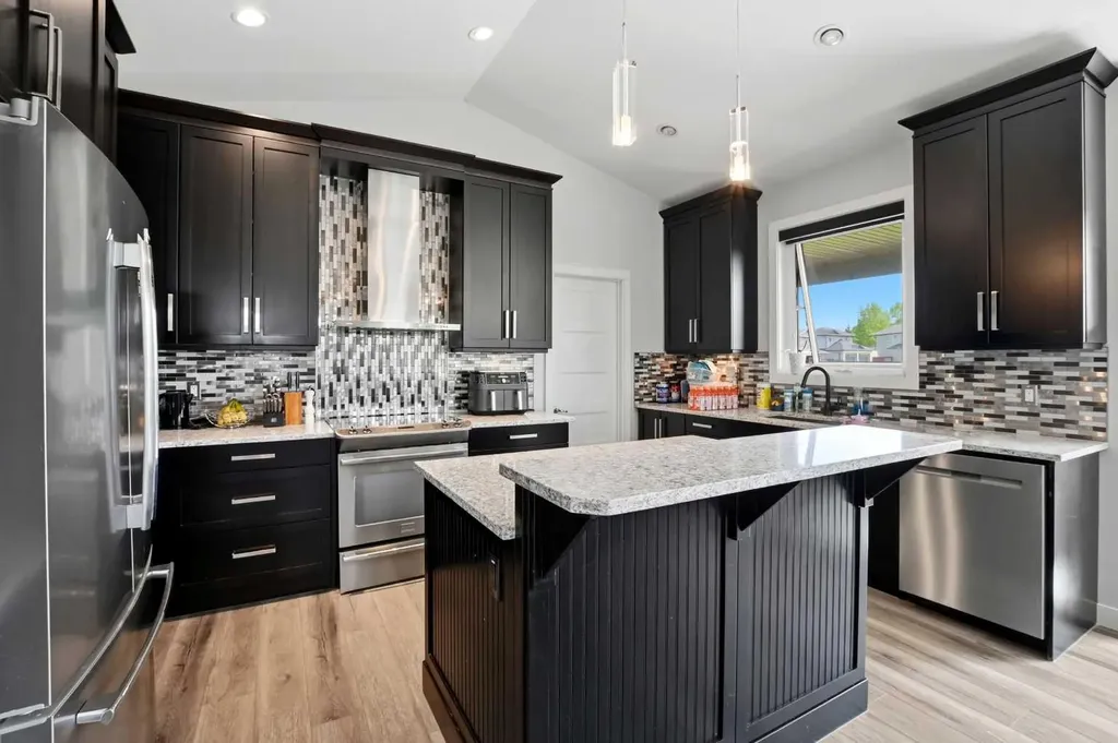 5803 68 Avenue Close Rocky Mountain House AB T4T 1V7