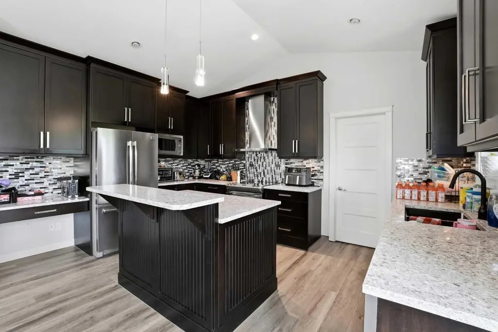 5803 68 Avenue Close Rocky Mountain House AB T4T 1V7