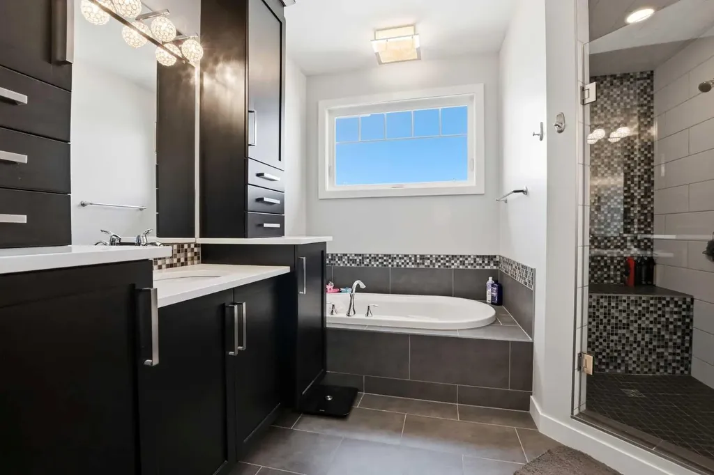 5803 68 Avenue Close Rocky Mountain House AB T4T 1V7