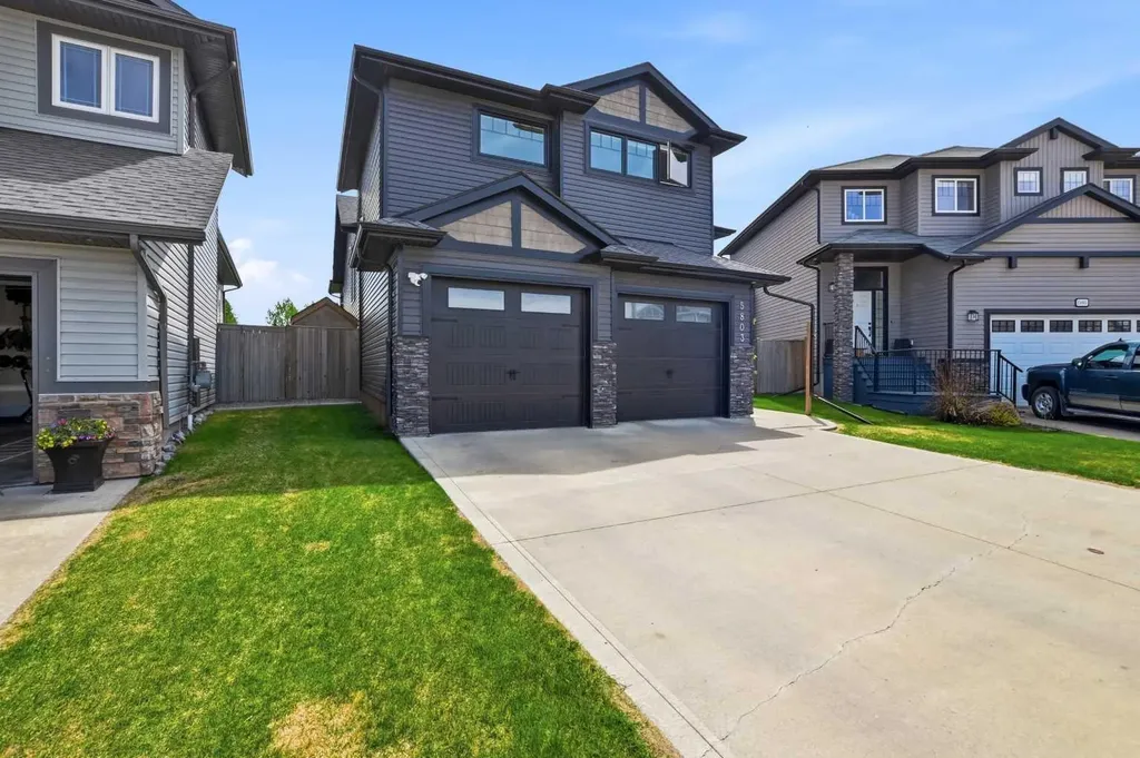 5803 68 Avenue Close Rocky Mountain House AB T4T 1V7